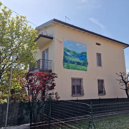 B&B A Due Passi Dal Lago Adro Dış mekan fotoğraf